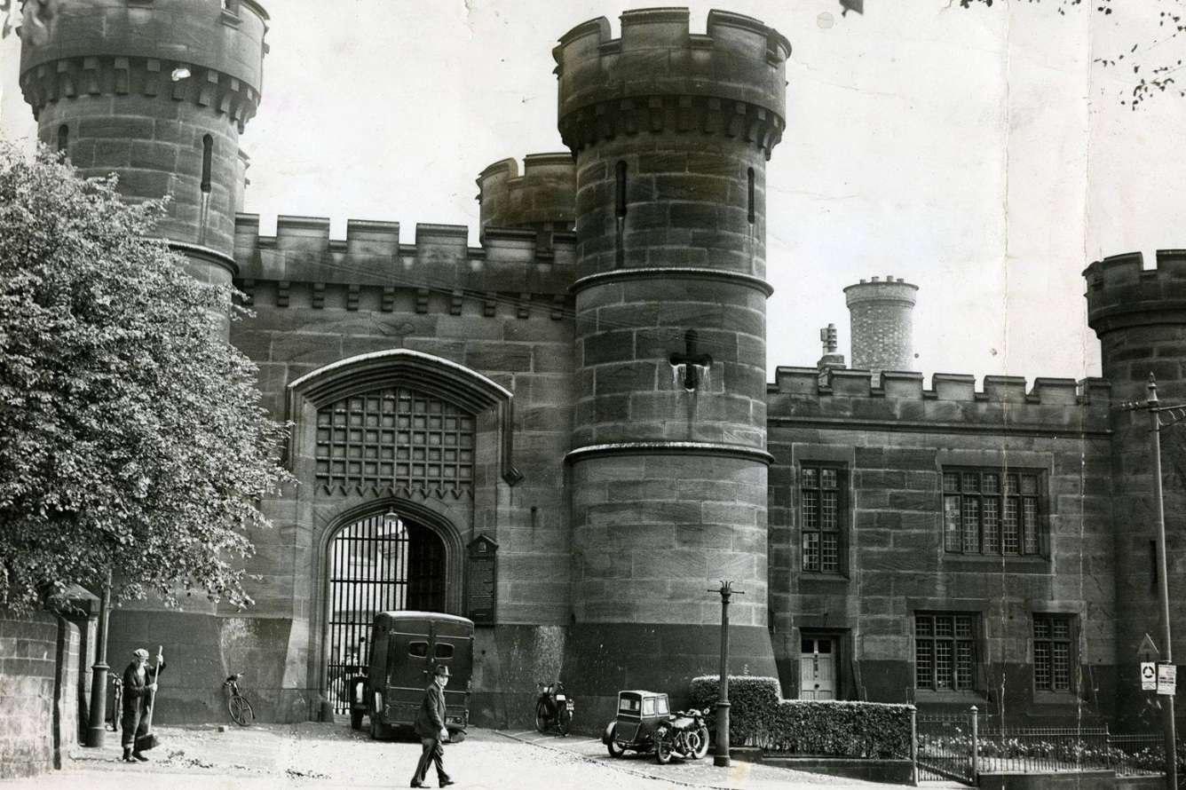 HM Prison Leicester entrance