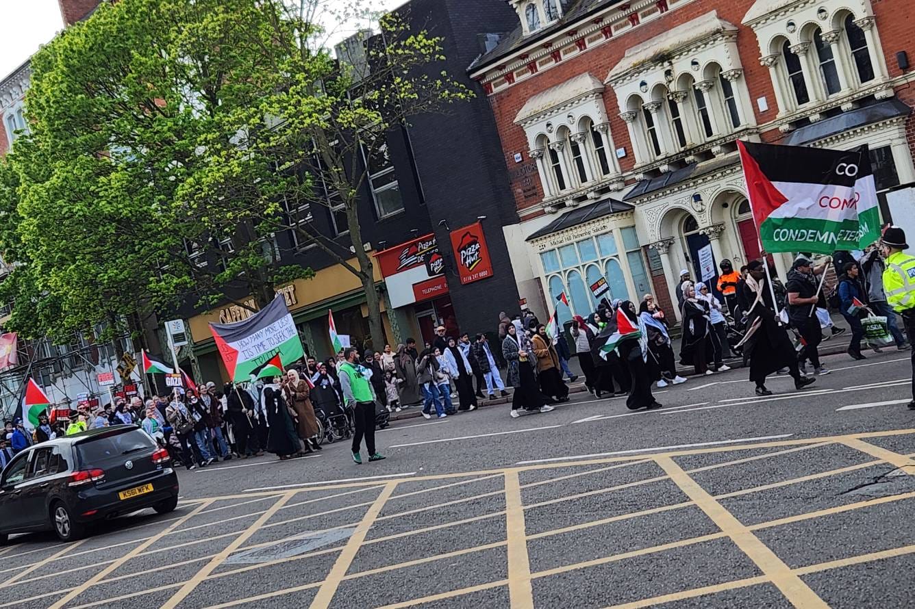 Photo of the pro-Palestine protest moving down London Road. Credit: Great Central Gazette