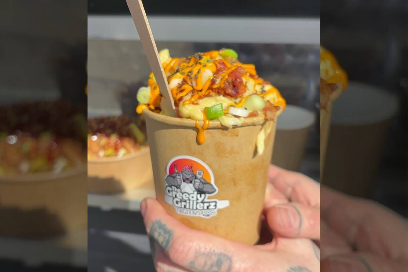 Photo of bacon-topped mac and cheese from thegreedygrillerz